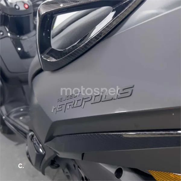 Peugeot Metropolis 400 – Vista 15