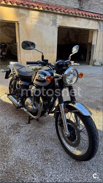 Kawasaki W 800 – Vista 5