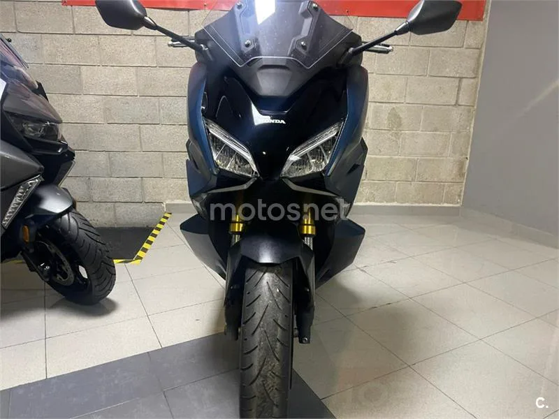 Honda Forza 750 – Vista 7