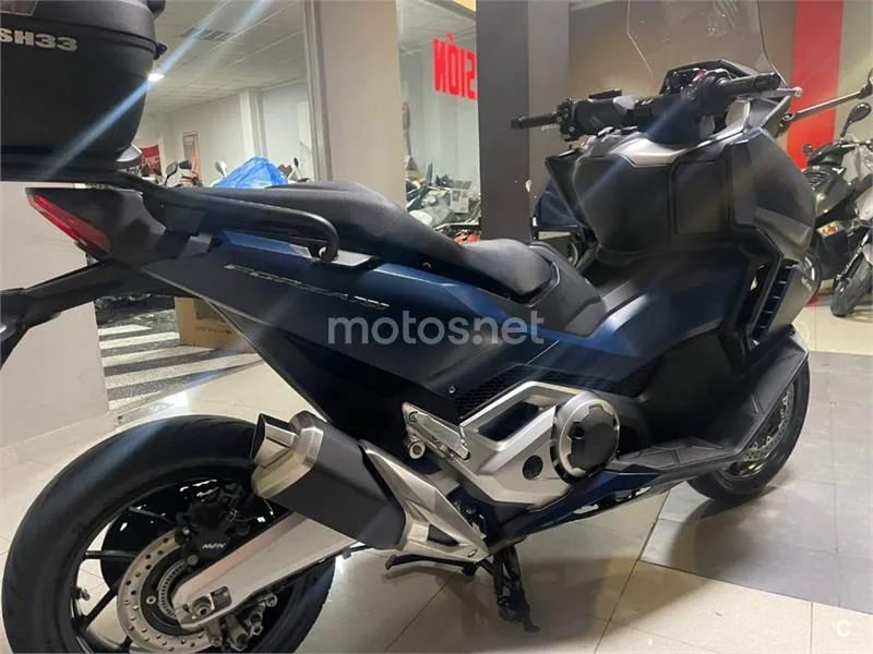 Honda Forza 750 – Vista 9