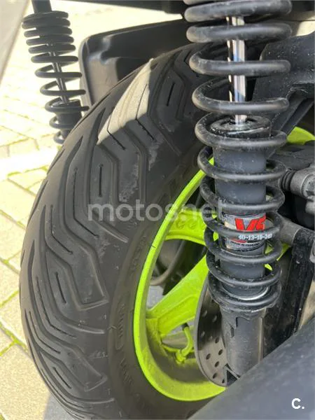 Yamaha YP Majesty 400 – Vista 6