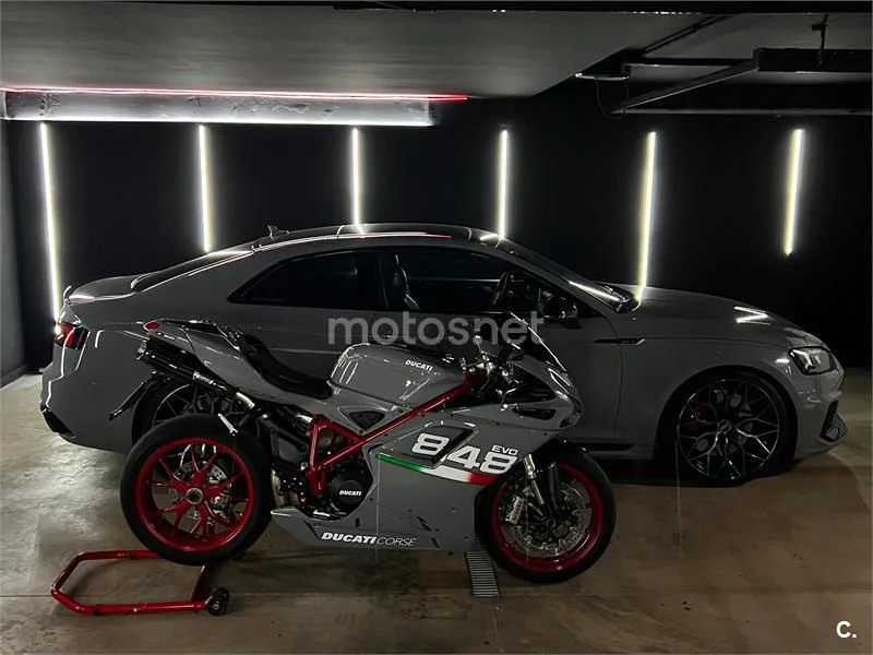 Ducati 848 Evo – Vista 2