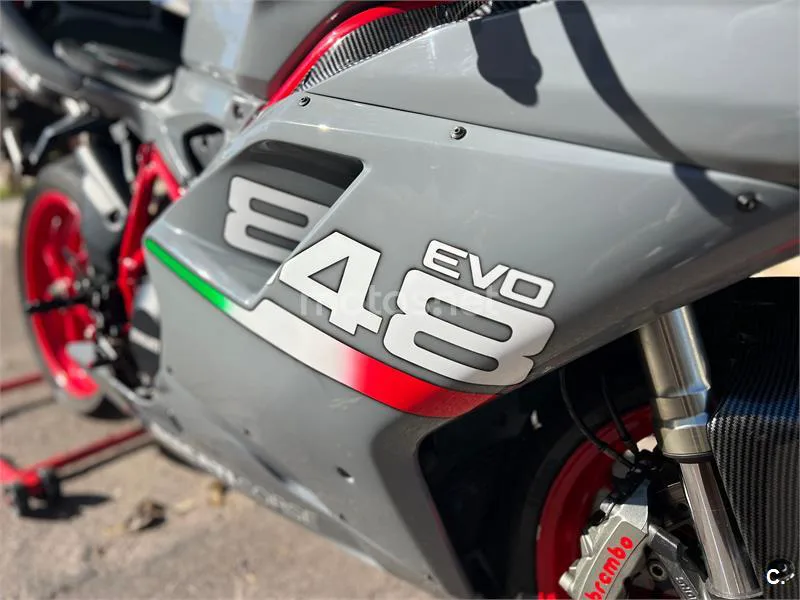 Ducati 848 Evo – Vista 24
