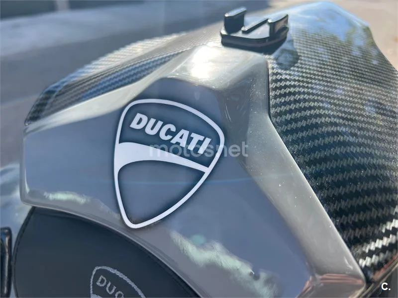 Ducati 848 Evo – Vista 29
