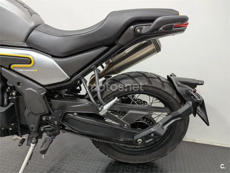 Voge 525 ACX – Vista 4