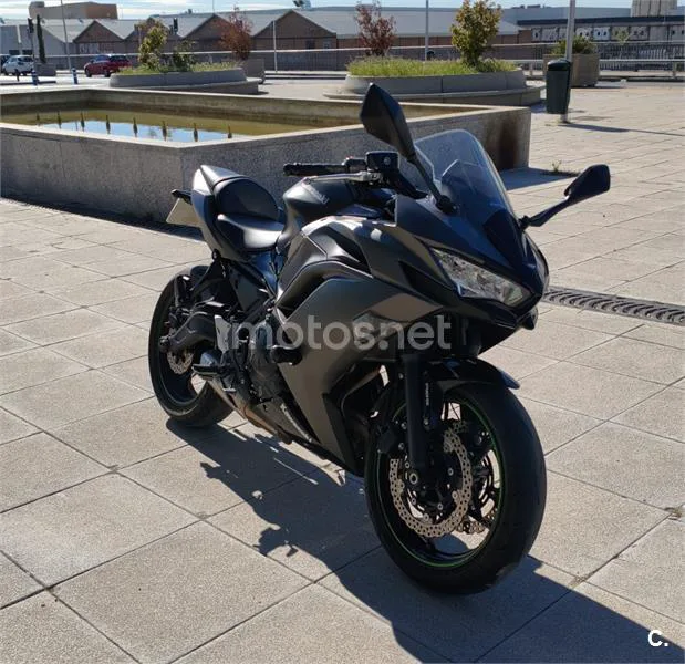 Kawasaki Ninja 650 – Vista 2