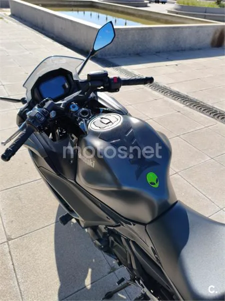Kawasaki Ninja 650 – Vista 7