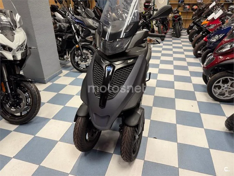 Piaggio MP3 Yourban 300 LT Sport – Vista 3