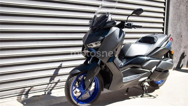 Yamaha XMAX 300 – Vista 11