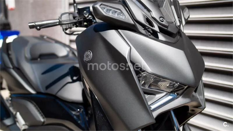 Yamaha XMAX 300 – Vista 4