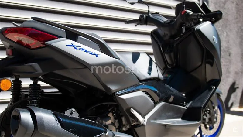Yamaha XMAX 300 – Vista 7