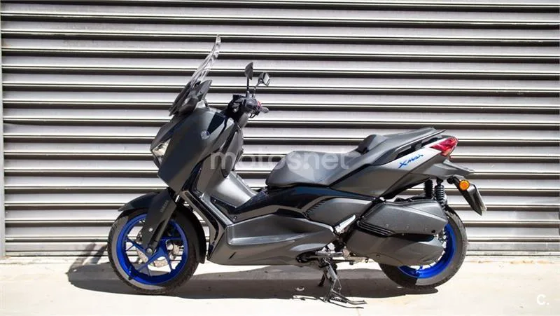 Yamaha XMAX 300 – Vista 10
