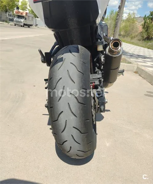 Kawasaki Z750 – Vista 3