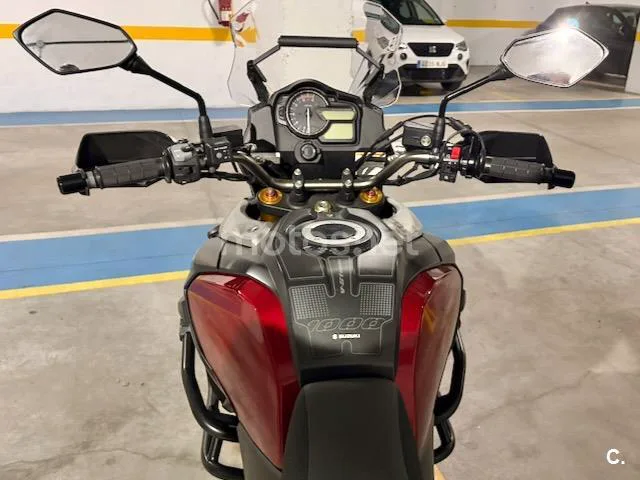 Suzuki V-Strom 1000 – Vista 6