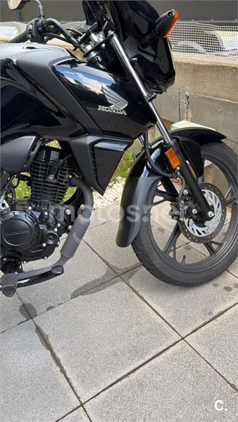 Honda CB 125 – Vista 5