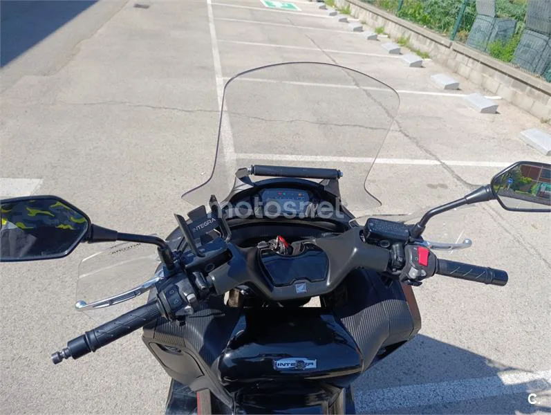 Honda Integra 750 S – Vista 5