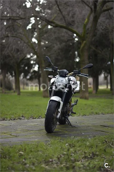Aprilia Shiver 750 – Vista 13