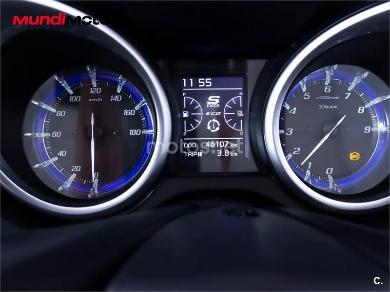 Yamaha TMAX – Vista 12