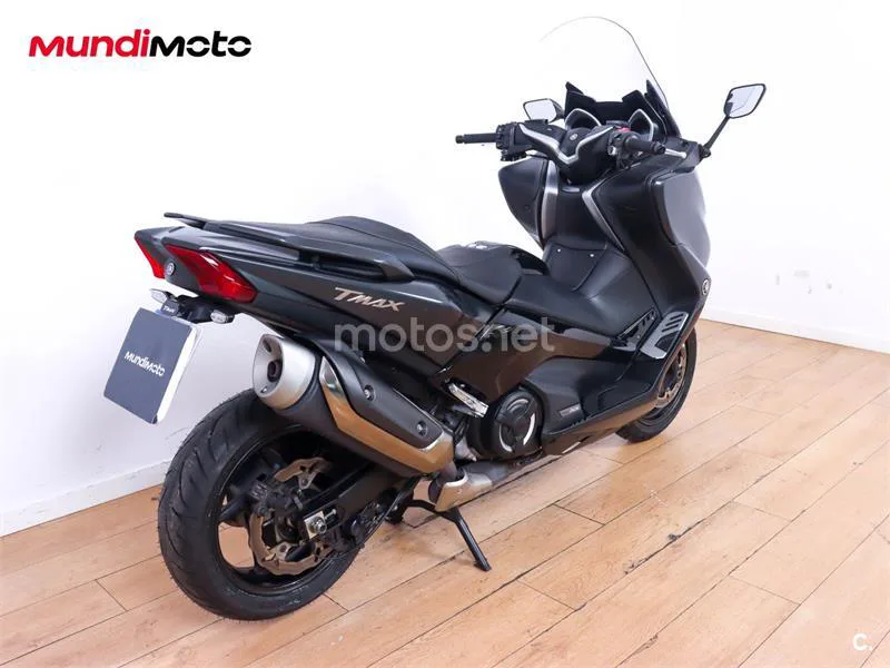 Yamaha TMAX – Vista 3