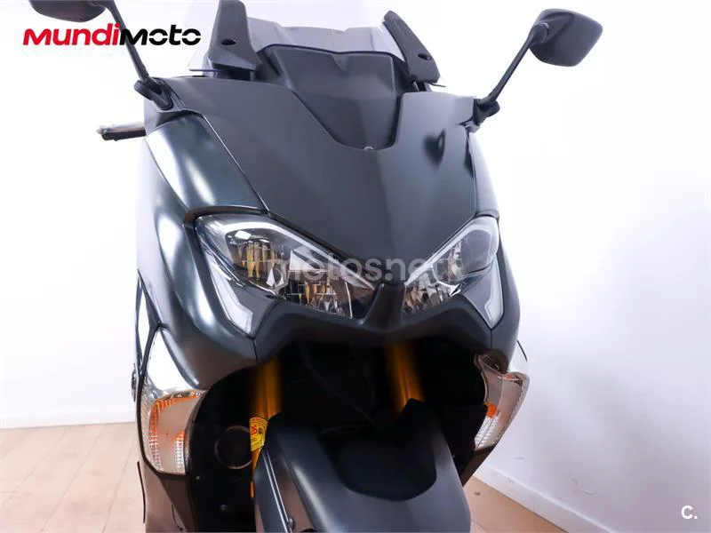 Yamaha TMAX – Vista 5