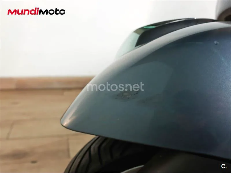 Vespa GTS 300 – Vista 16
