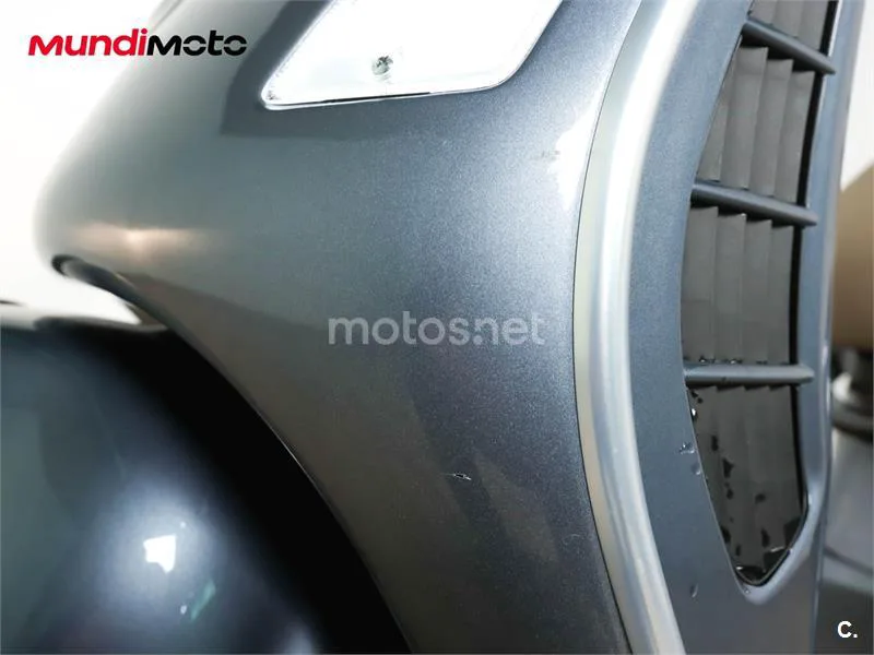 Vespa GTS 300 – Vista 17