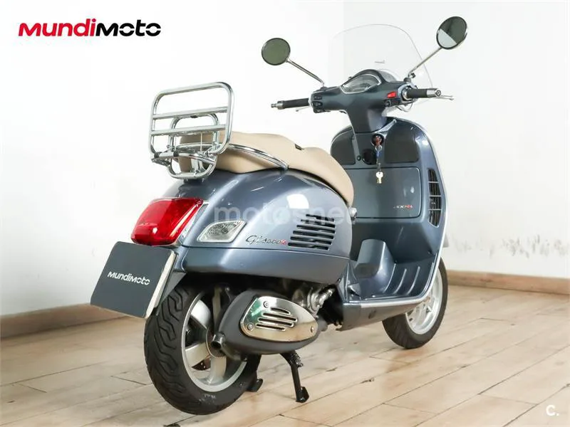 Vespa GTS 300 – Vista 3