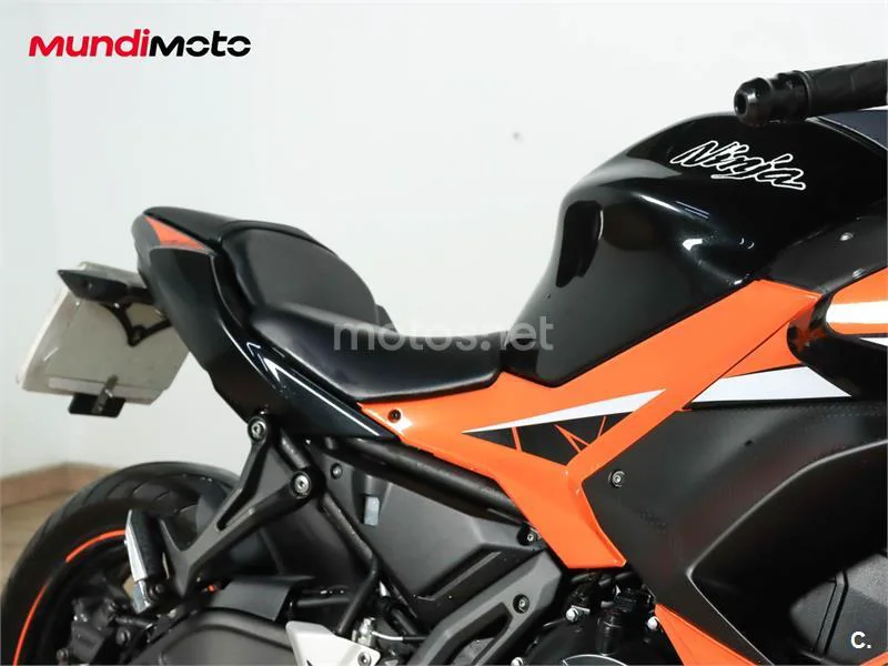 Kawasaki Ninja 650 – Vista 23