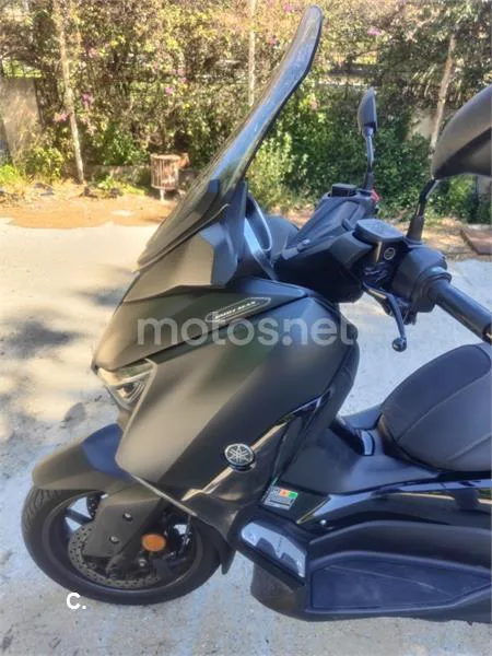 Yamaha XMAX 400 – Vista 12