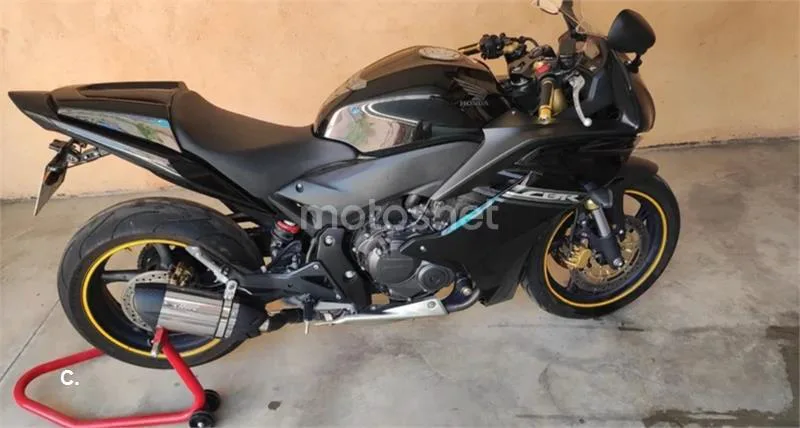 Honda CBR 600F – Vista 7