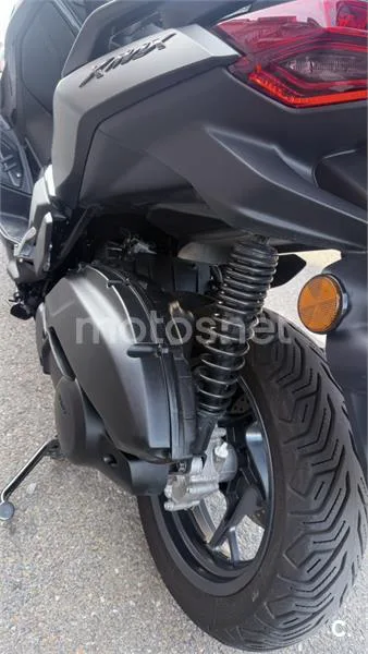Yamaha XMAX 125 – Vista 7