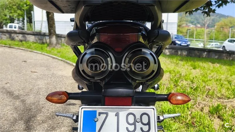 Yamaha FZ6 Fazer – Vista 2