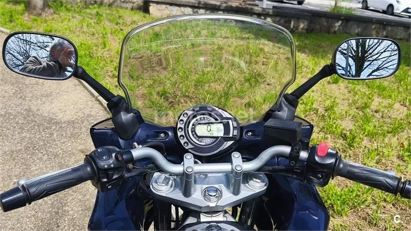 Yamaha FZ6 Fazer – Vista 3