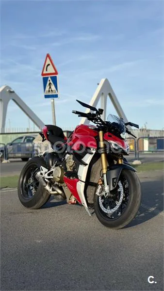 Ducati Streetfighter V4 - Vista 5