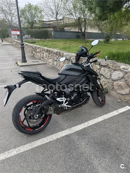 Suzuki GSX-S – Vista 4