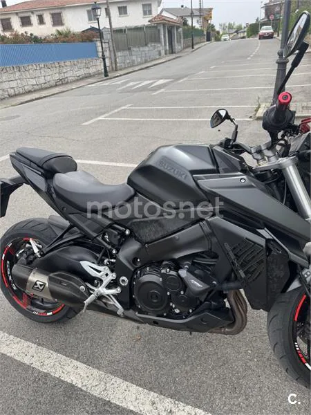 Suzuki GSX-S – Vista 5
