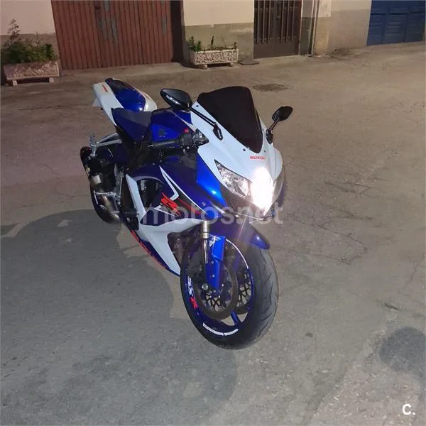 Suzuki GSX-R600 – Vista 11