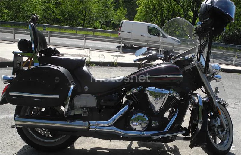 Yamaha XVS 1300A Midnight Star – Vista 10