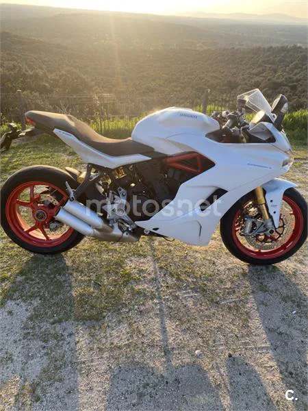 Ducati SuperSport – Vista 3