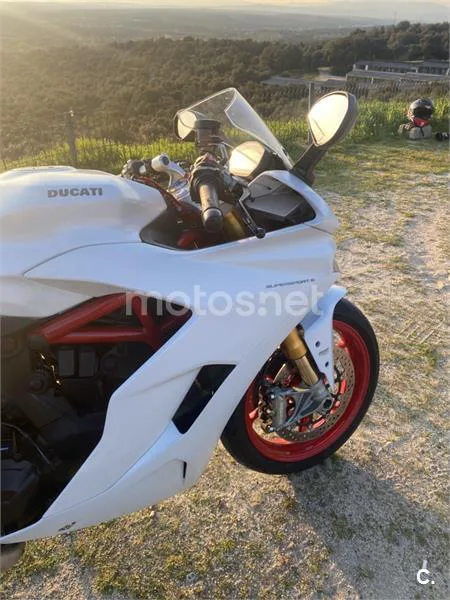 Ducati SuperSport – Vista 4