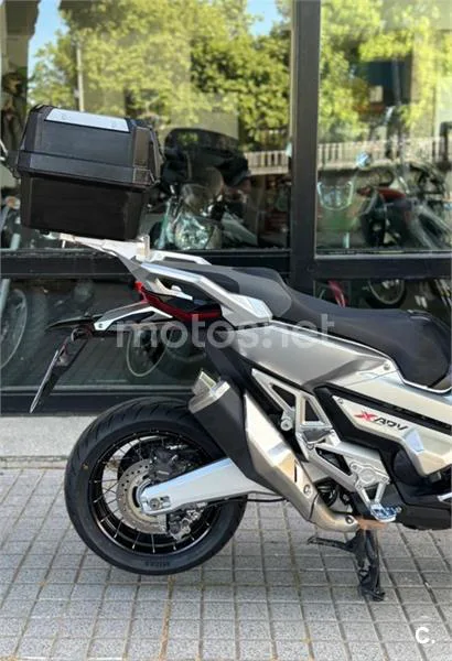 Honda X-ADV – Vista 8