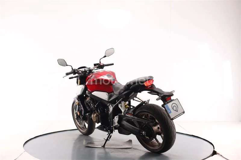 Honda CB 650 R – Vista 3