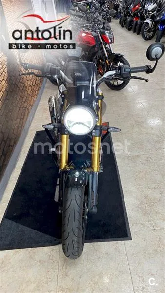 Triumph Speed 400 – Vista 11