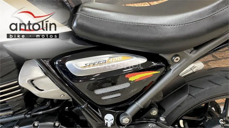 Triumph Speed 400 – Vista 23