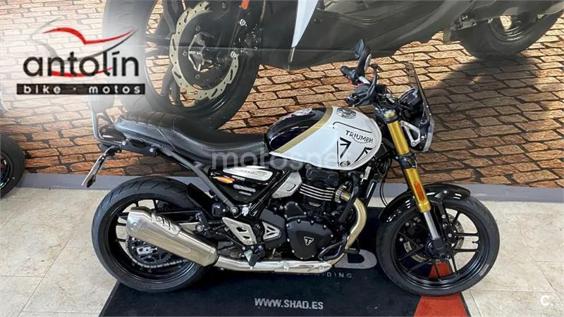 Triumph Speed 400 – Vista 25