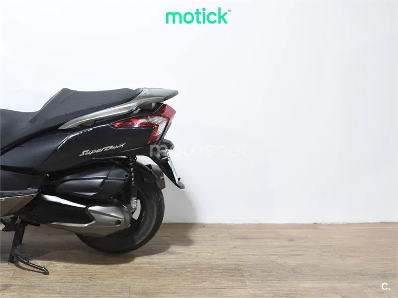 Kymco Super Dink 300 – Vista 9