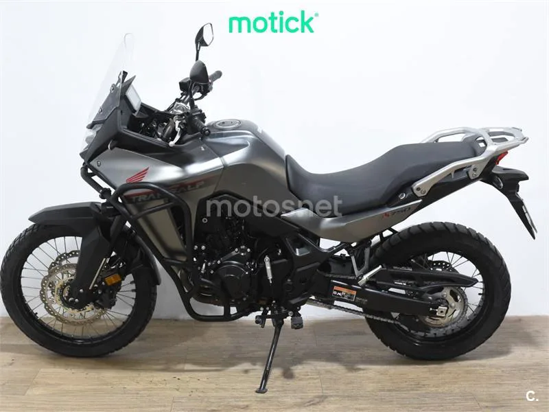 Honda XL 750 Transalp – Vista 7