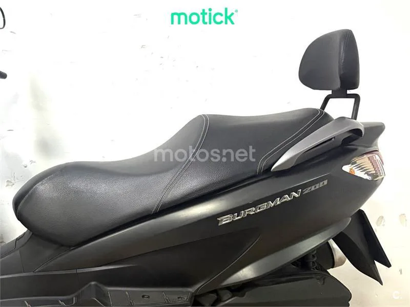 Suzuki Burgman 200 – Vista 7