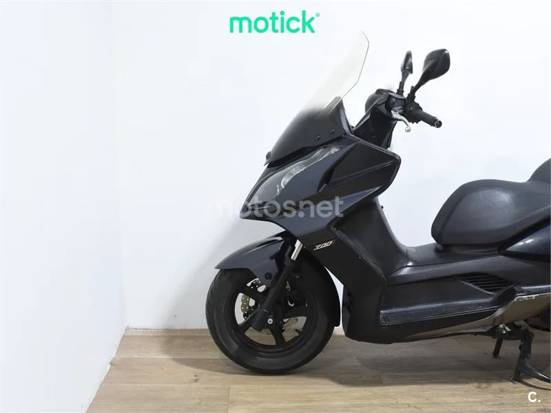 Kymco Super Dink 300 – Vista 8
