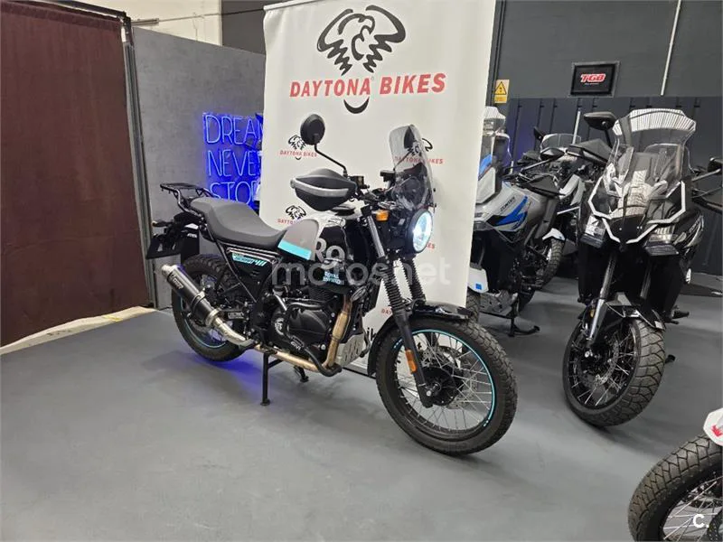 Royal Enfield Scram 411 – Vista 25